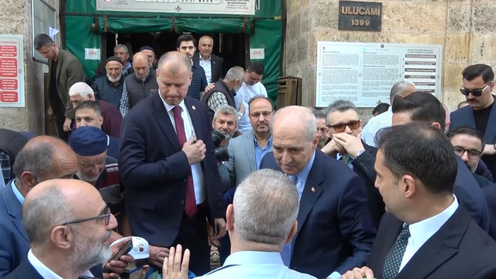 Numan Kurtulmuş, Bursa’da; Cuma namazını Ulu Cami’de kaldı Türkiye Büyük Millet Meclisi