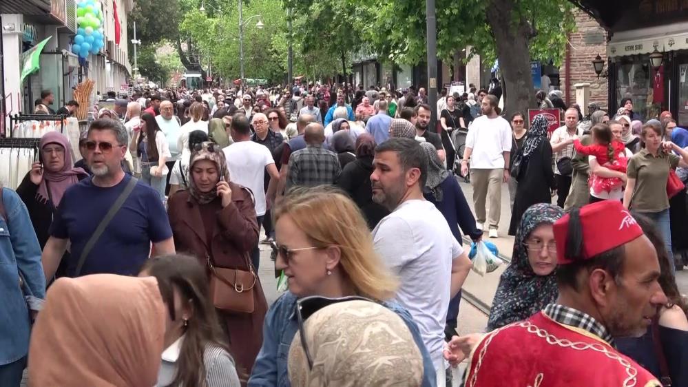 Bursa’da bayram yoğunluğu artıyor Kurban Bayramı öncesi