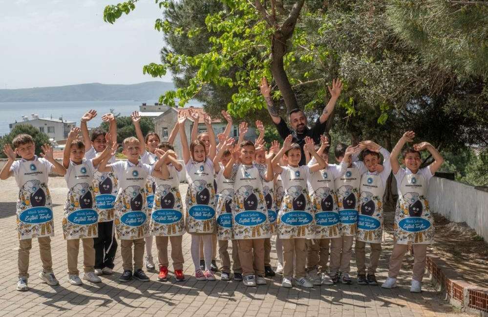 Marmarabirlik’in projesi dikkat çekiyor; Minik şeflerden eşsiz tarifler! Marmarabirlik'in çocuklarda sağlıklı beslenme