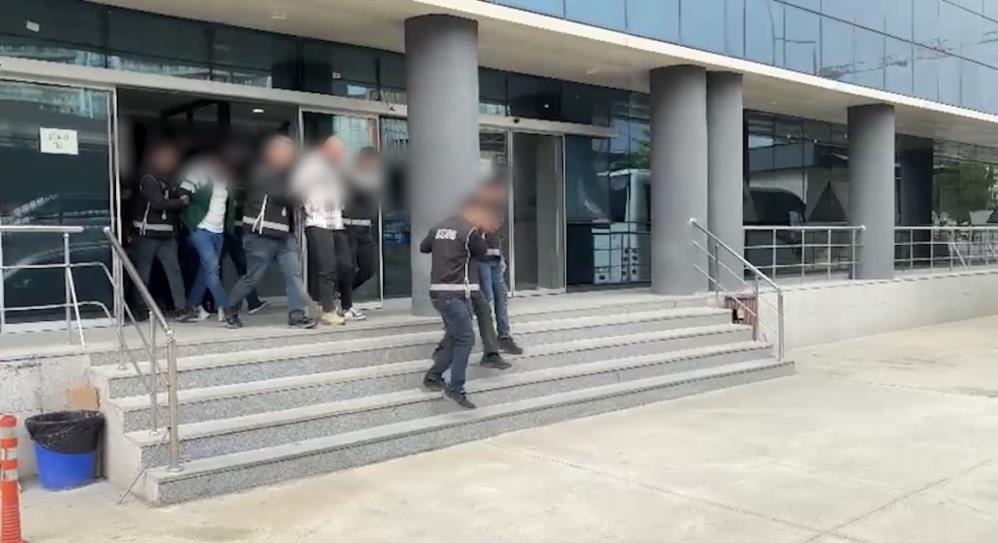 Bursa’da Özel Harekat destekli operasyon Bursa'nın Gemlik ilçesinde iş