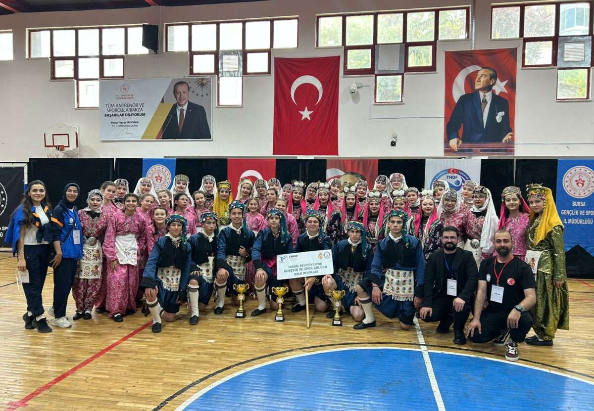 İnegöl Belediyesi Halk Dansları Bölge Finallerinde 3 Kategoride 3 Birincilik Elde Etti