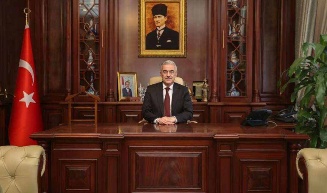 Bursa Valisi Ayyıldız’dan bayram mesajı Bursa Valisi Erol Ayyıldız,