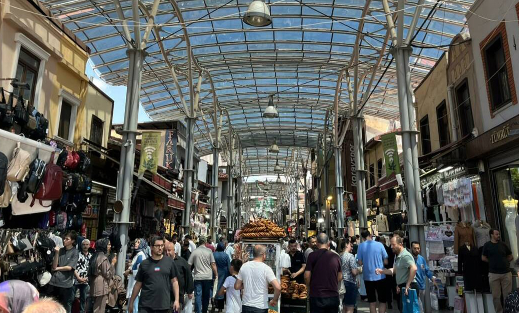 Bursa’da bayram öncesi alışveriş yoğunluk zirve yaptı Bursa’da bayram öncesi alışveriş yoğunluk zirve yaptı
