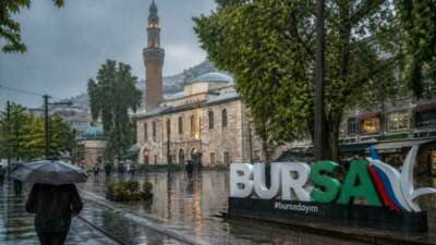 Bursa’da aniden bastıran dolu yağışının