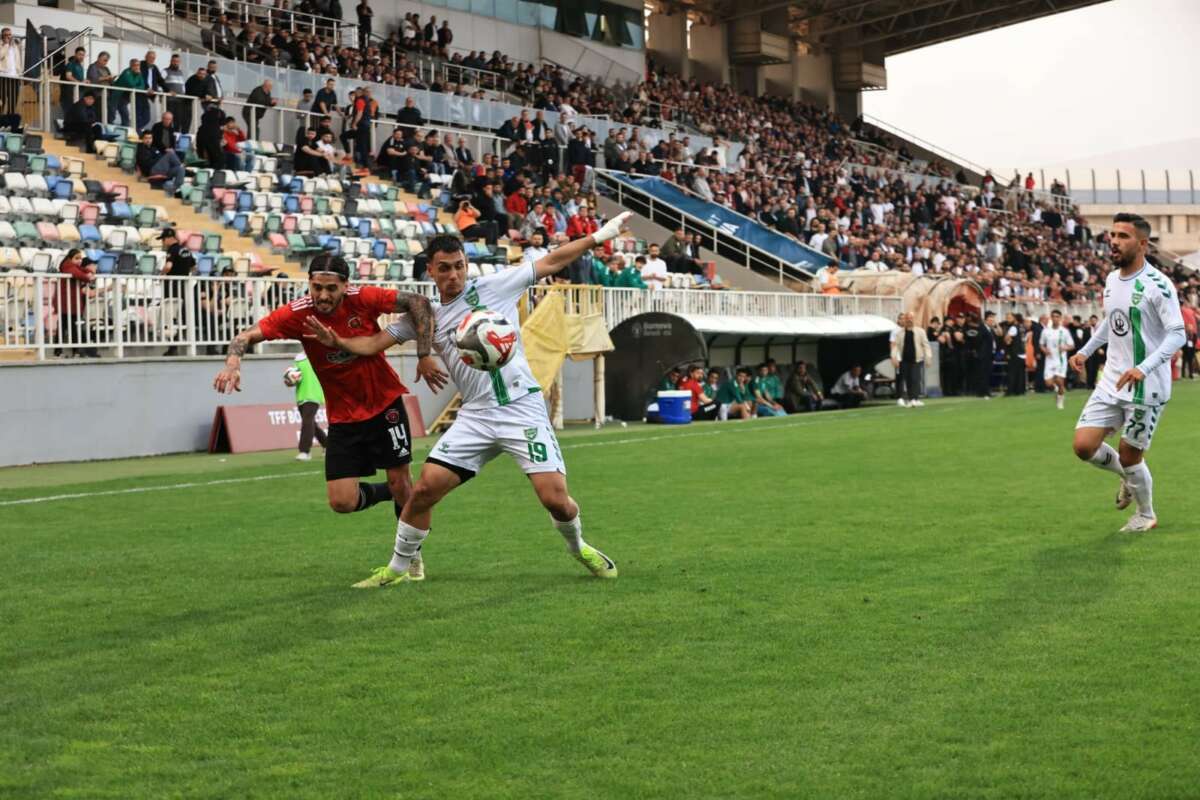 Gölcükspor 5 Yıl Sonra TFF 3. Lig’de! Penaltılarla gelen büyük zafer