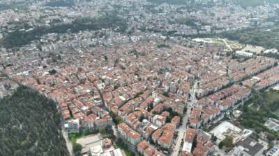 Bursa Büyükşehir Belediye Meclisi’nde konuşan