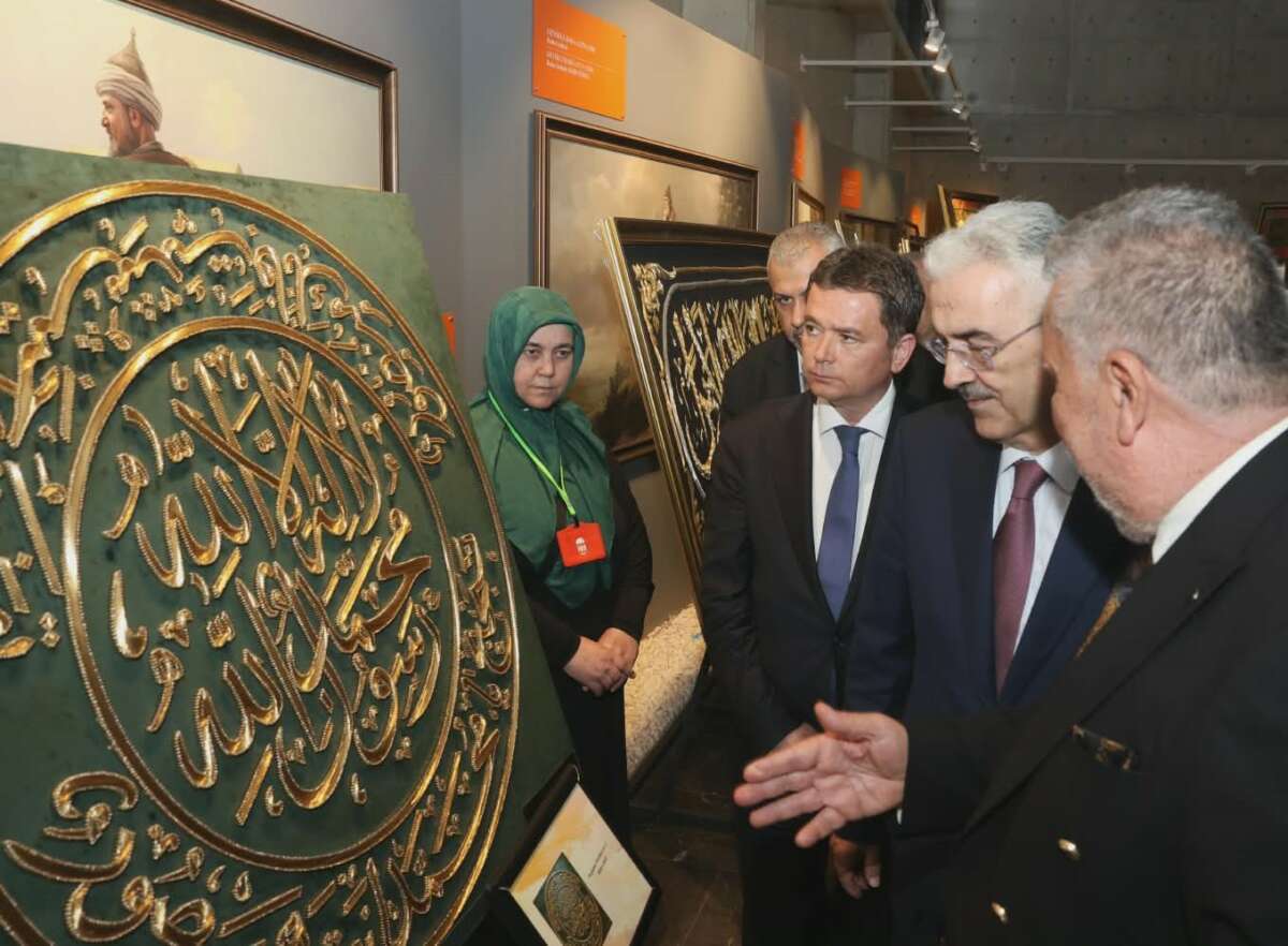 Erkan Aydın; Mukaddes Emanetler Sergisi’ni bütün Bursa görmeli