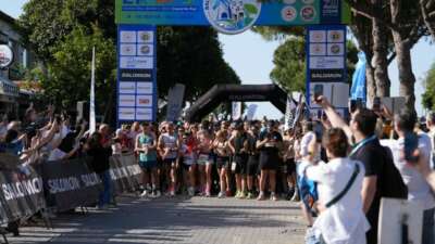 4. Salomon Çeşme Yarı Maratonu