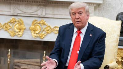Trump: “İran’a saldırıyı erteledim, ancak ordu hazır” Trump: “İran’a saldırıyı erteledim, ancak ordu hazır”
