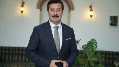 Yenişehir Belediye Başkanı Ercan Özel,