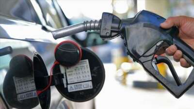 Benzine yine zam geliyor