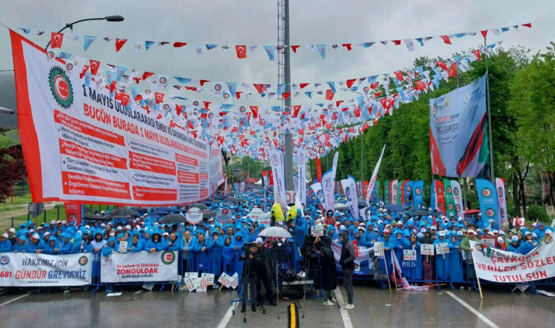 HAK-İŞ 1 Mayıs’ı Bursa’da kutladı