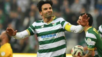 Bursaspor’da ilk resmi ayrılıklar gerçekleşti.