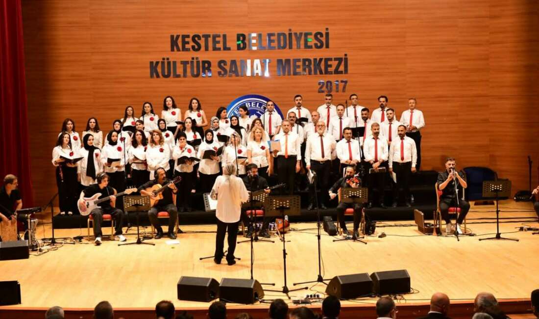 Kestel’de büyük ilgi gören konser! Kestel Belediyesi Türk Halk