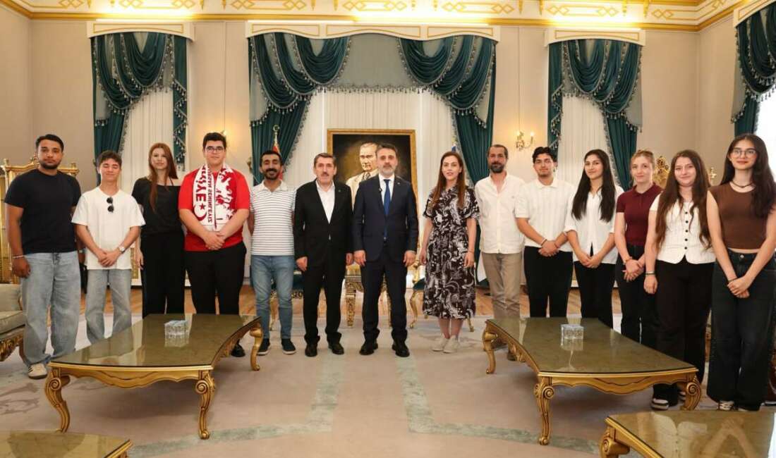 Şahin Biba, Bursa’ya gurur yaşatan şampiyonları ağırladı! Bursa Büyükşehir Belediyesi Başkan