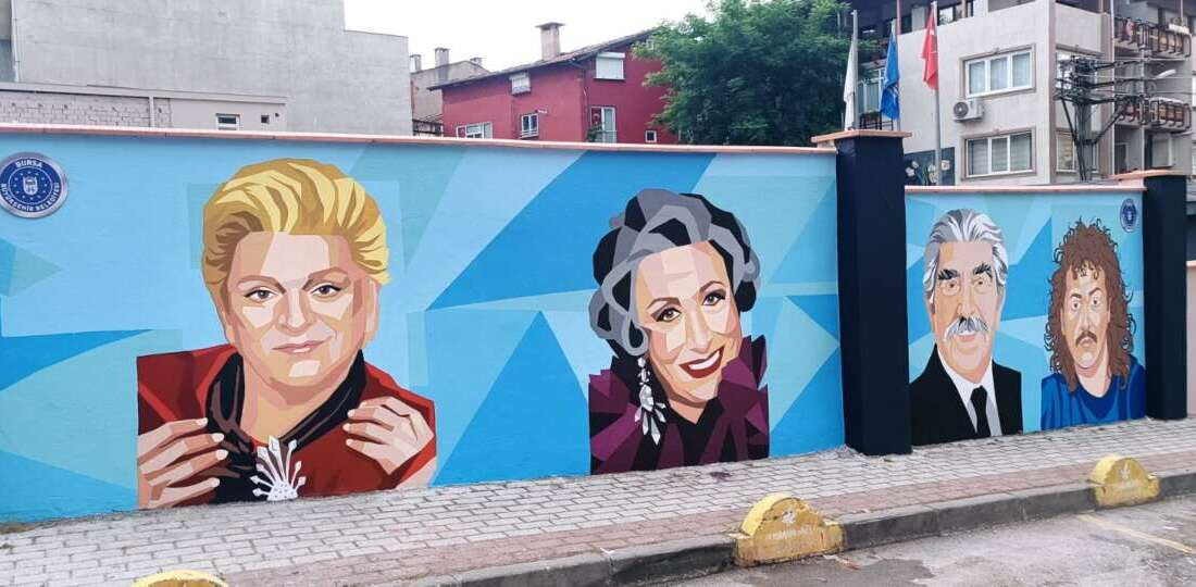 Bursa sokaklarında artık efsaneleri görüyorsunuz! Bursa Büyükşehir Belediyesi, yaz