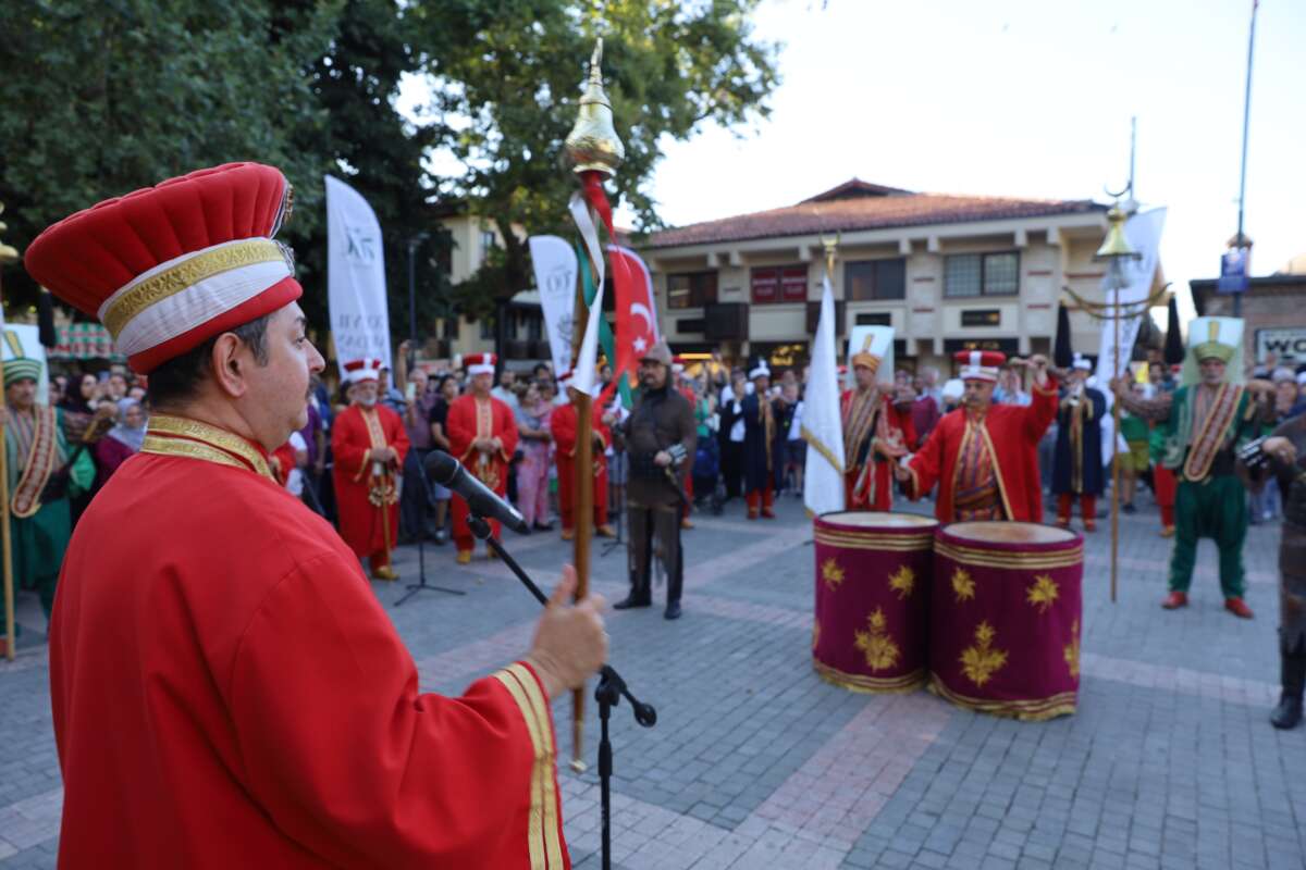 Bursa, mehter marşlarıyla fetih ruhunu yeniden yaşıyor