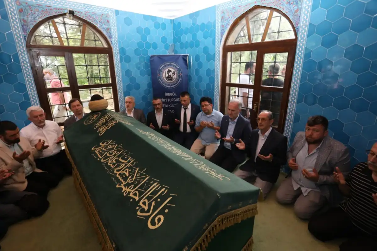 İnegöl Fatihi Turgut Alp kabri başında anıldı