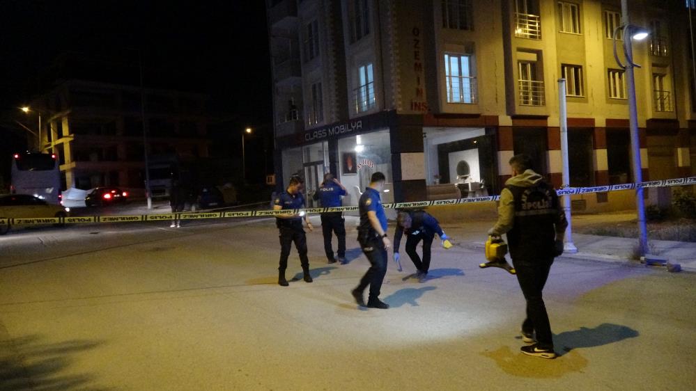 19 yaşındaki genç silahlı saldırıda yaralandı Malatya'da husumetlisi tarafından silahlı
