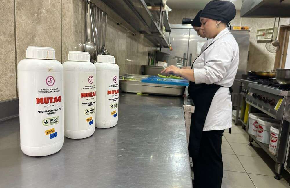 Bursa’da öğrenciler ekonomiye katkı sağlıyor! Bursa'nın Yıldırım ilçesinde yer