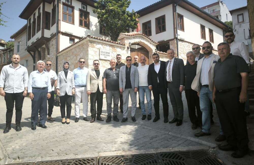 MHP Bursa Gemlik’te sorunları dinledi Milliyetçi Hareket Partisi (MHP)