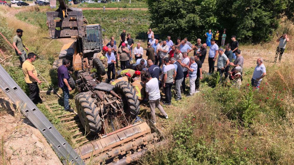 Bursa'da kontrolden çıkan traktörün