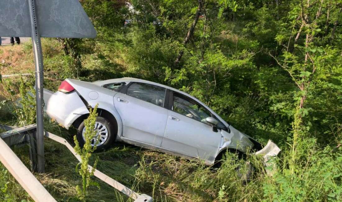 Bursa’da iki otomobil çarpıştı: 6 yaralı Bursa'nın Kestel ilçesinde iki