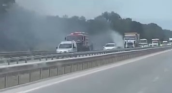 İzmir-Bursa kara yolunda panik anları Bursa'nın Karacabey ilçesinde bulunan İzmir-Bursa