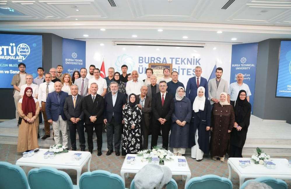 Ebru sanatçısı Fuat Başar Bursa’da tecrübelerini öğrencilerle paylaştı! UNESCO tarafından “Yaşayan İnsan