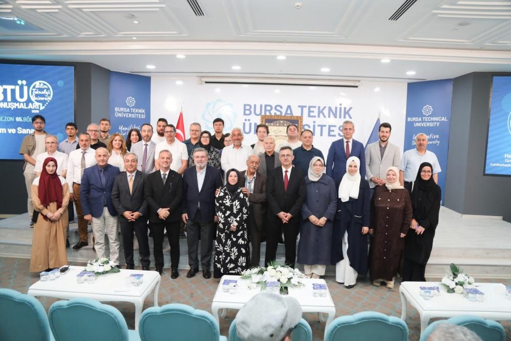 Ebru sanatçısı Fuat Başar Bursa’da tecrübelerini öğrencilerle paylaştı!