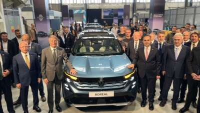 Bursa OYAK Renault Fabrikaları'nda üretilen