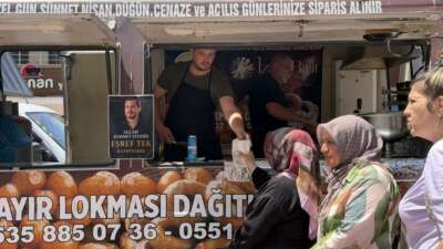 Dizide ölen karakter için Bursa’da bakın ne yaptılar! Fenomen dizi Eşref Rüya'nın sevilen