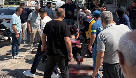Bursa’da iki komşu esnaf arasındaki park etme tartışmasında kan aktı Bursa'nın Yıldırım ilçesinde