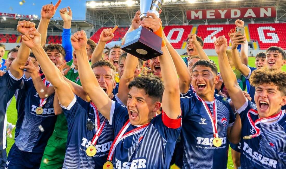 Bursa Orhangazi Futbol Kulübü, U18 Türkiye Şampiyonu oldu U18 Türkiye Şampiyonası'nda Bursa Orhangazi Futbol