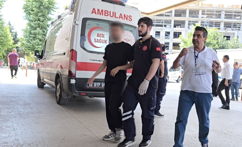 Bursa’da YKS sırasında fenalaşan öğrenci hastaneye kaldırıldı Bursa’nın İnegöl ilçesinde Yükseköğretim
