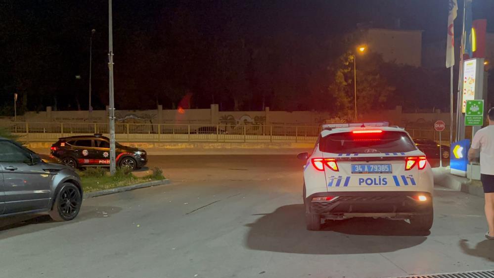 Motosikletlilere silahlı saldırı: 3 yaralı Eyüpsultan'da bir benzin istasyonunda