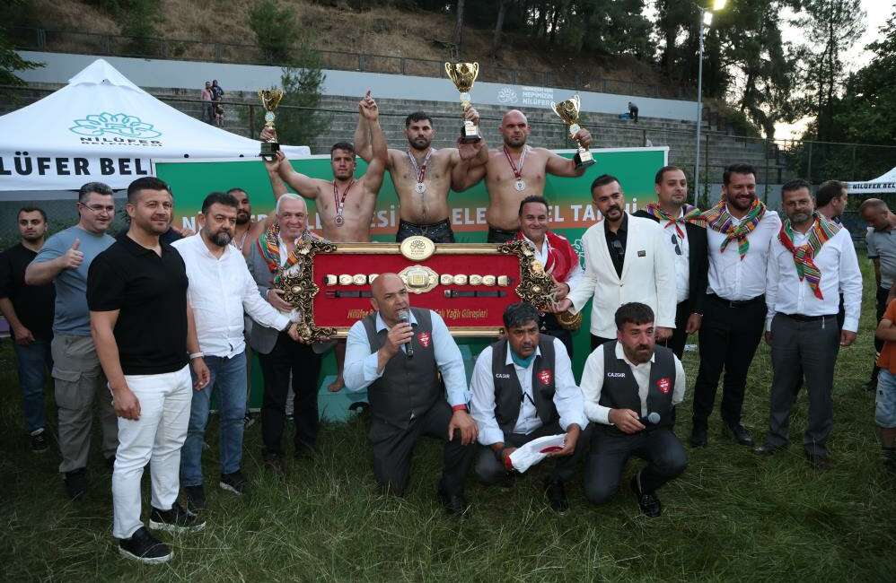 Geleneksel Çalı Güreşleri nefes kesti; Zafer Erkan Taş’ın… Bursa'da bu yıl 64'üncüsü