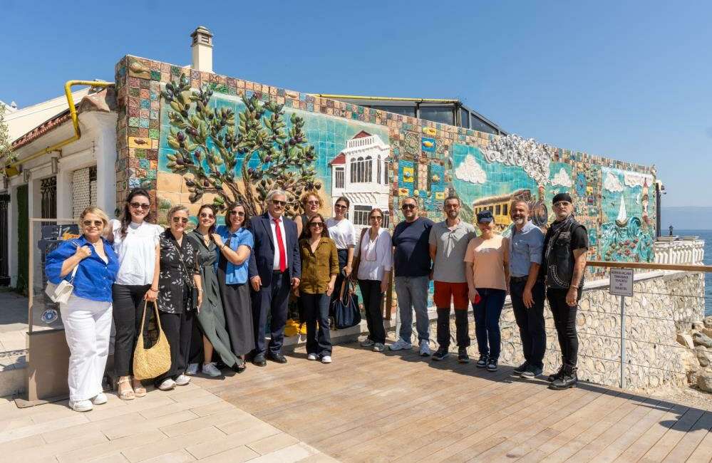 Mudanya’ya eğitim, iş birliği ve hoşgörünün sembolü olan pano! Bursa Büyükşehir Belediyesi’nin destekleri,