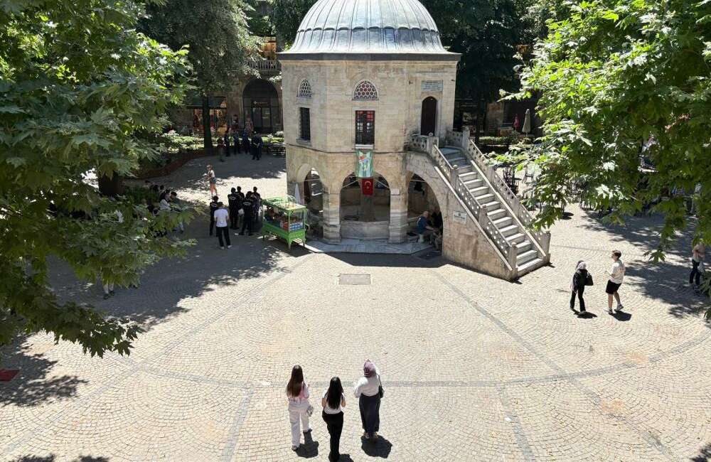 Bursa'nın tarihi simgelerinden Kozahan'da