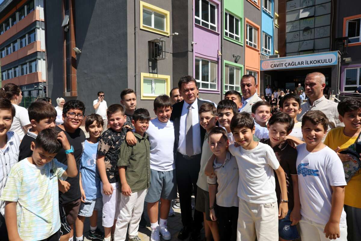 Başkanı Erkan Aydın çocukları özel günlerinde yalnız bırakmadı!