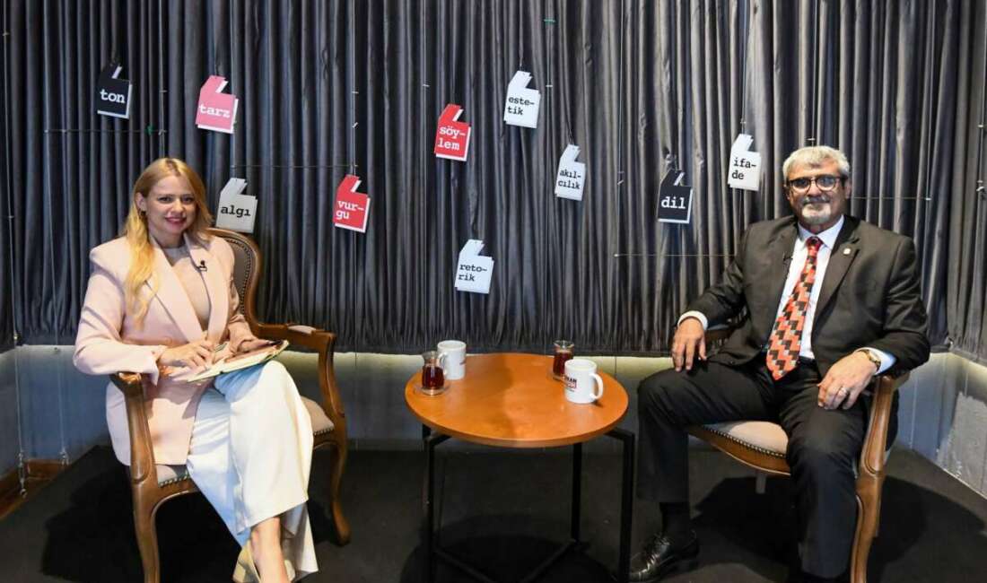 Osmangazi’de Bursa’nın tarihi, kültürü ve potansiyeli konuşuldu Osmangazi’de Bursa’nın tarihi, kültürü ve potansiyeli konuşuldu