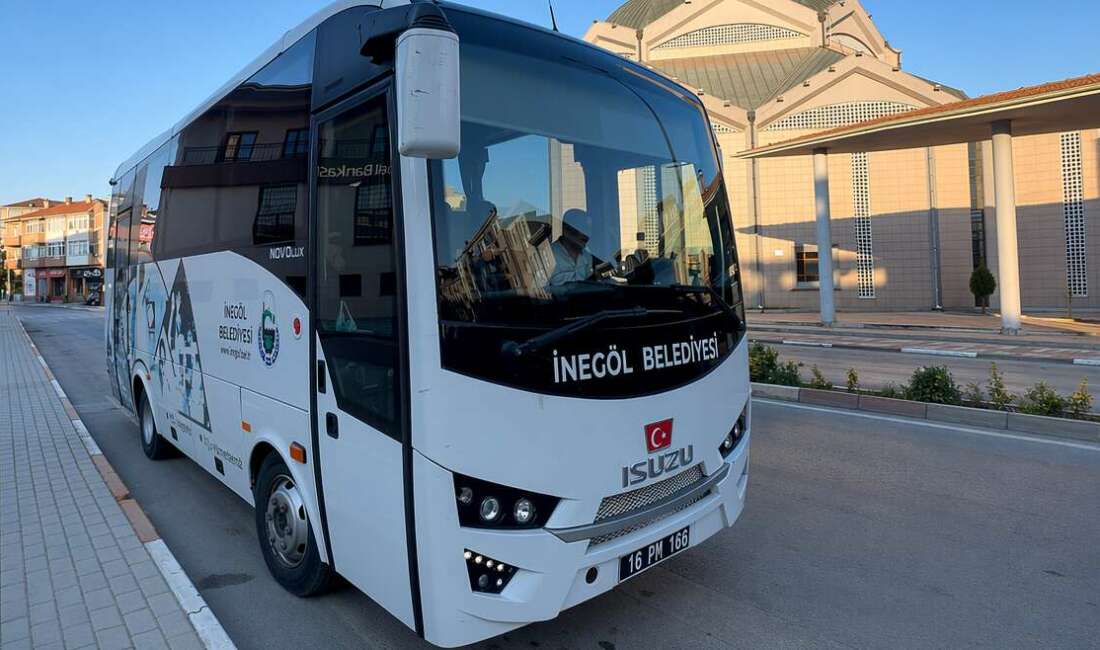 “Ücretsiz Hastane Servisi” İnegöl’de umut oldu! İnegöl Belediyesi’nin kronik hastalığı