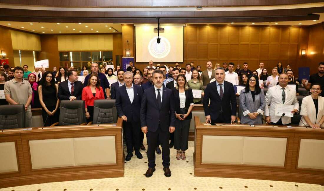 Bursa Büyükşehir’de hizmet kalitesini artıracak adım… Bursa Büyükşehir Belediyesi, kurumsal