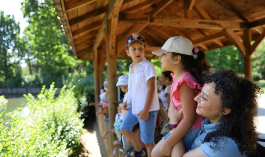 Bursa’da 15 çocuk, doğayla iç içe keyifli ve eğitici bir gün geçirdi! Bursa Büyükşehir Belediyesi, çocukların