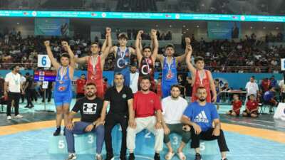 Bursa Büyükşehir Belediyespor Kulübü sporcuları,
