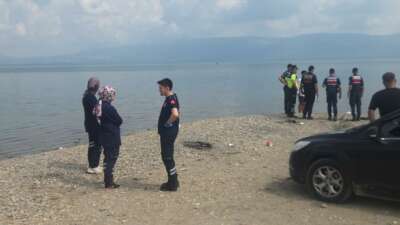 Bursa'nın İznik ilçesinde serinlemek için