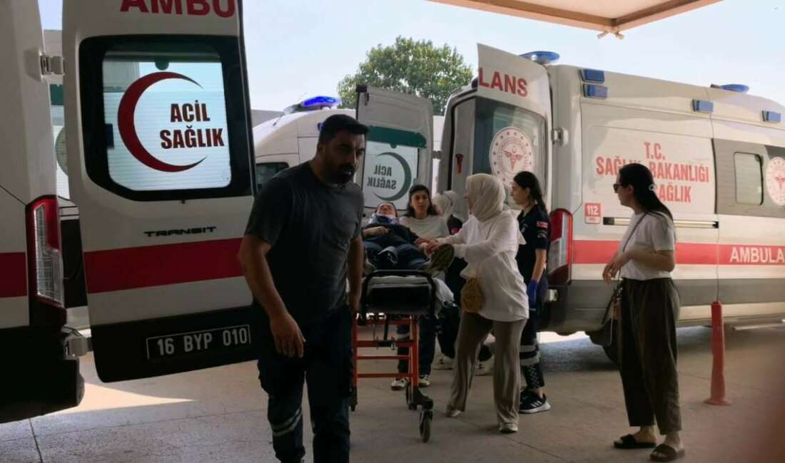 Bursa’da feci kaza: 3 yaralı Bursa'nın İnegöl ilçesinde otomobil
