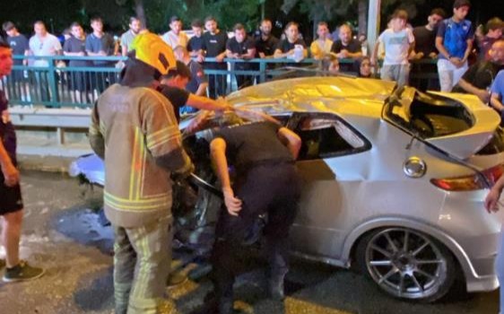 Bursa’da kontrolden çıkan otomobil bu hale geldi Bursa’da kontrolden çıkan otomobilin