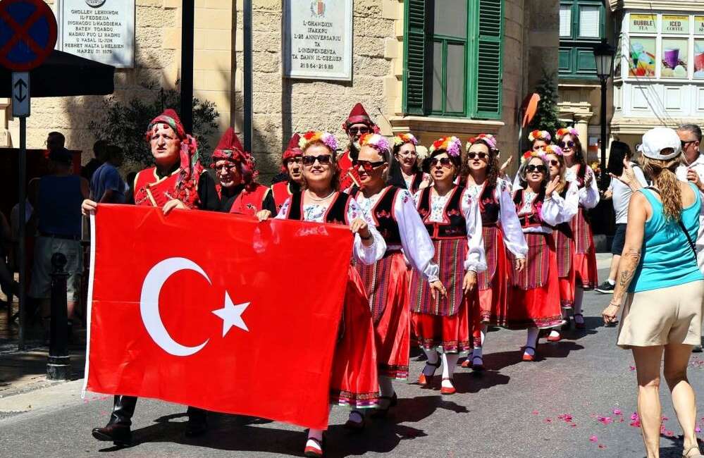 BUÜ Halk Oyunları Grubu gurur yaşattı! Bursa Uludağ Üniversitesi (BUÜ)