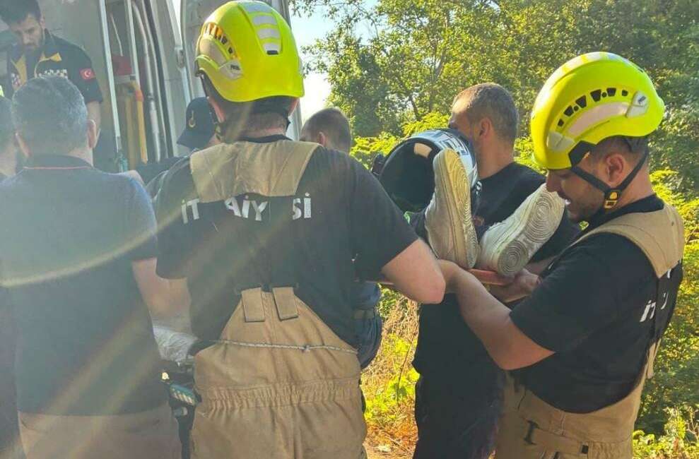 Bursa’da kadın motosikletçinin zor anları Bursa'nın İnegöl ilçesinde şarampole